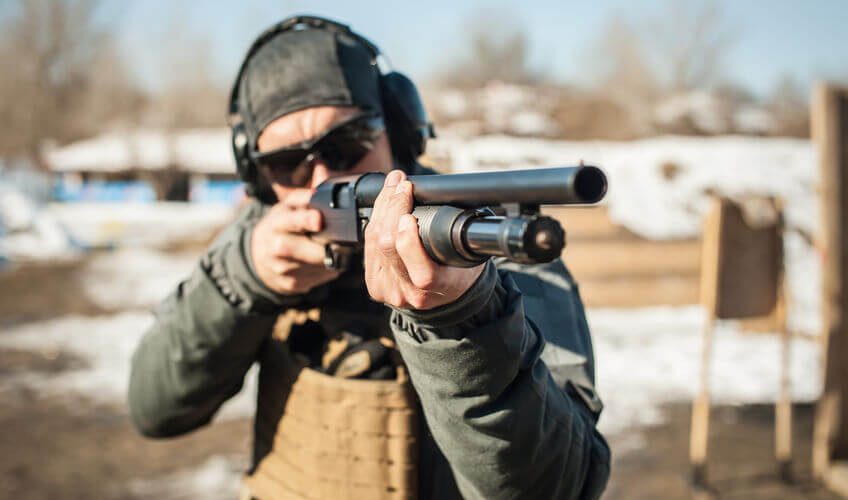 tactical combat pump shotgun shooting training