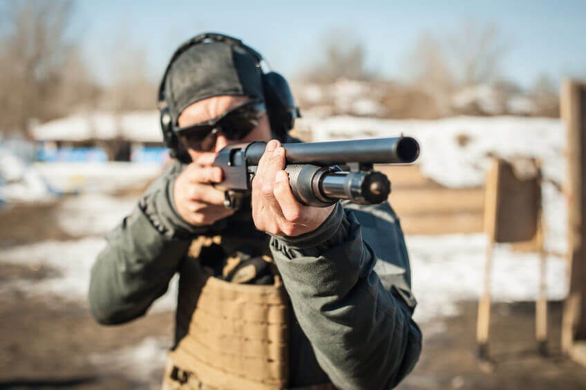 tactical combat pump shotgun shooting training